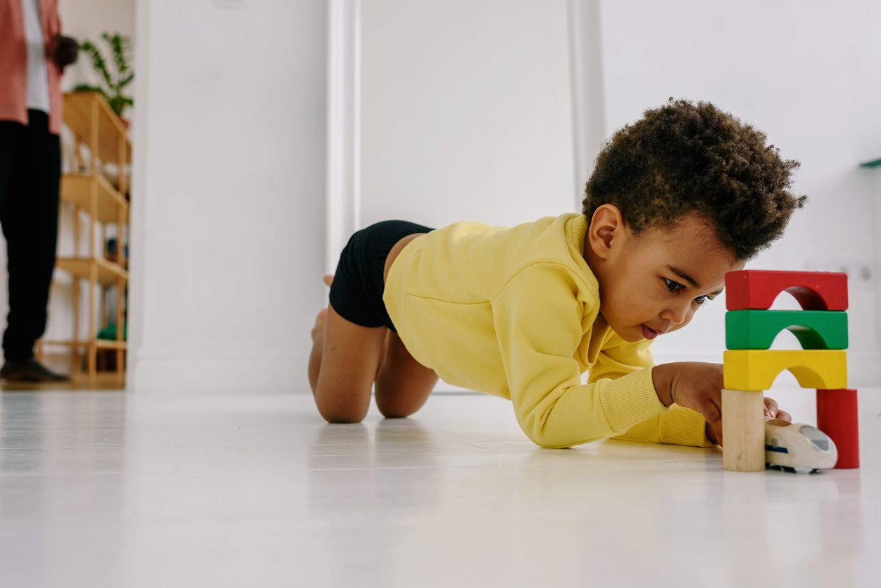 Screen-Free Quiet Time Activities for Toddlers (Ages 2-3)
